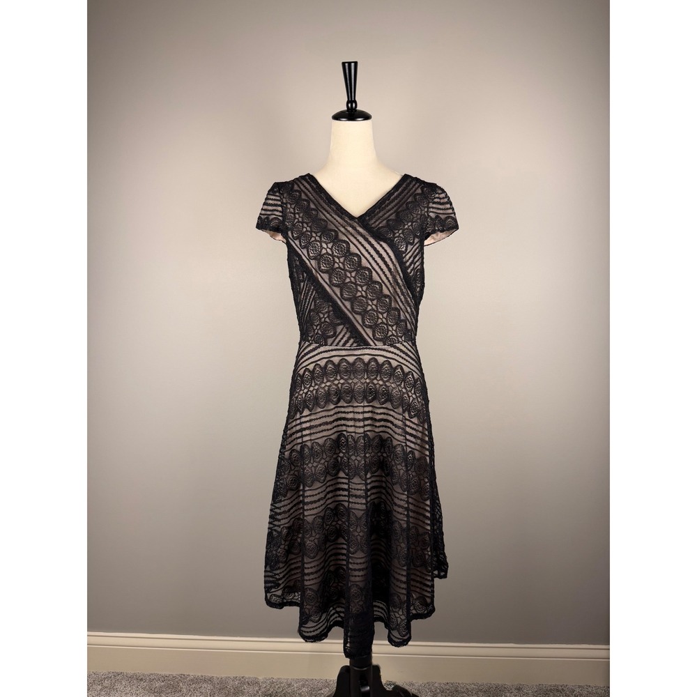 London Times Dress Lace Fit and Flare 10 Black Nude V-Neck Cap Sleeve Cocktail